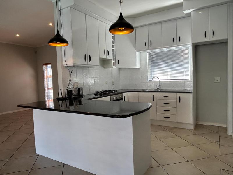 To Let 3 Bedroom Property for Rent in Parklands Western Cape